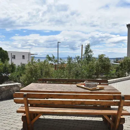 Nice With Shared Swimming Pool Only 500m From The Beach And 4km From