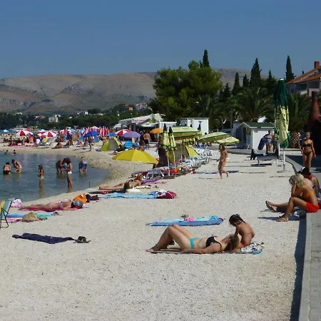 Nice With Shared Swimming Pool Only 500m From The Beach And 4km From 아파트 *